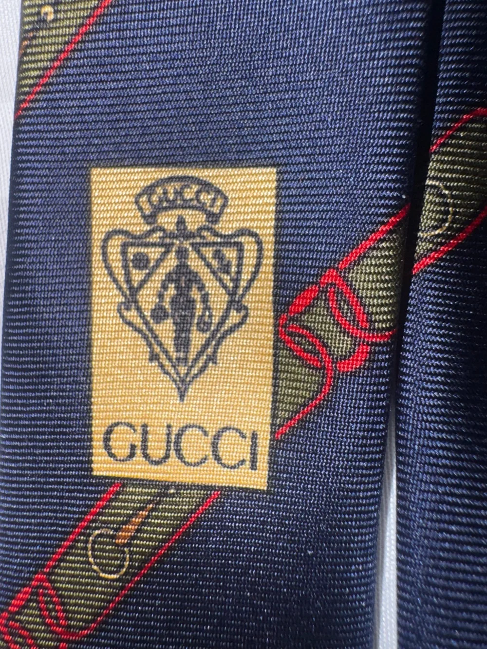 Gucci Navy Silk Tie EUC ✅ authentic ✅